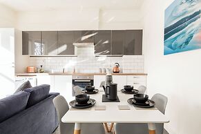 Stunning 5-bed Maisonette in Bristol