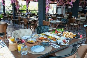 Ada Port Hotel - Adults Only