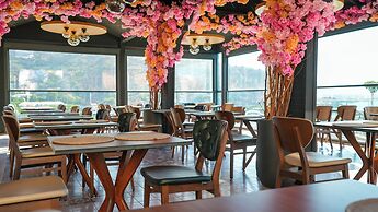 Ada Port Hotel - Adults Only