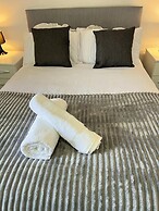 Birmingham Blissful Retreat - 4 Bedroom