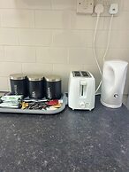 Birmingham Blissful Retreat - 4 Bedroom