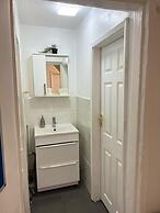 Birmingham Blissful Retreat - 4 Bedroom