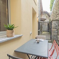 Rebecca Suite Nearby Urio s Castle