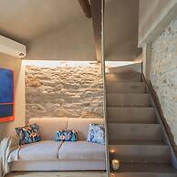 Rebecca Suite Nearby Urio s Castle