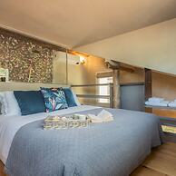 Rebecca Suite Nearby Urio s Castle