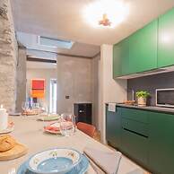 Rebecca Suite Nearby Urio s Castle