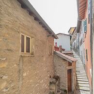 Gaia Suite Nearby Urio s Castle