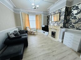 Entire 4-bed House in Sunderland