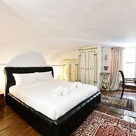 Dolce Vita in Rome With 2 Bedrooms and 1 Bathrooms