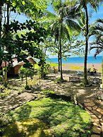 Playa Del Fuego Beach Hostel and Resort