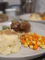 Playa Del Fuego Beach Hostel and Resort