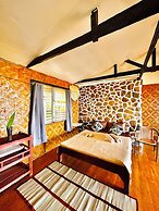 Playa Del Fuego Beach Hostel and Resort