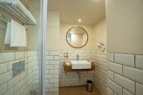 Bloom Hub WEH Andheri