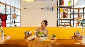 Bloom Hub WEH Andheri