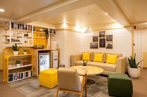 Bloom Hub WEH Andheri