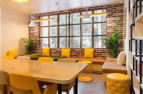 Bloom Hub WEH Andheri