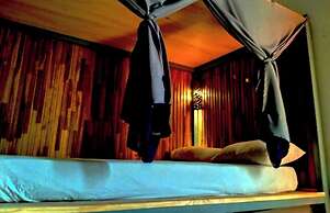 MEDITERRANEO HOSTEL