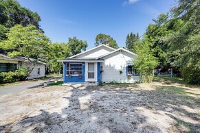 19 Mi to Disney World: Bright Haines City Getaway!