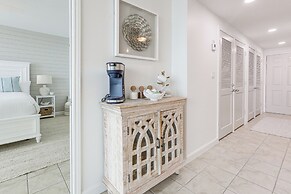 Pool & Beach Access: Oceanfront Galveston Condo