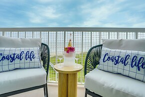 Pool & Beach Access: Oceanfront Galveston Condo