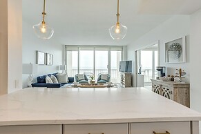 Pool & Beach Access: Oceanfront Galveston Condo