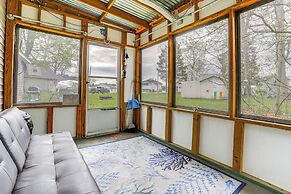 Kayak & Fish: 1 Block to Lakeside Park & Ramp!