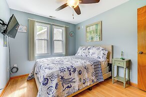 Kayak & Fish: 1 Block to Lakeside Park & Ramp!