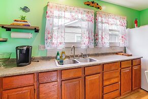 Kayak & Fish: 1 Block to Lakeside Park & Ramp!