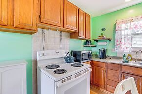 Kayak & Fish: 1 Block to Lakeside Park & Ramp!