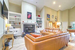 Wilmington Home w/ Sunroom & Private Deck!