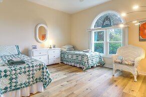 Wilmington Home w/ Sunroom & Private Deck!