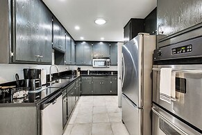 Newly Renovated Serene San Diego Retreat: Hot Tub