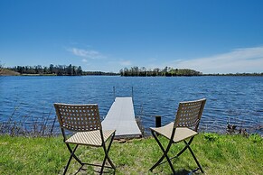 Ice Fishing On-site: Waterfront Nekoosa Home!
