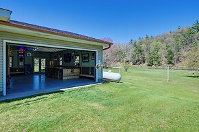 Ice Fishing On-site: Waterfront Nekoosa Home!