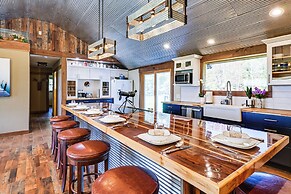 Ice Fishing On-site: Waterfront Nekoosa Home!