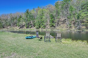 Ice Fishing On-site: Waterfront Nekoosa Home!