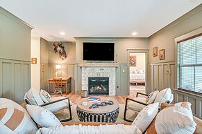 Idyllic Belmont Home < 1 Mi to Historic District!