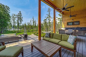 Chic Bellaire Home w/ Outdoor Kitchen on Clam Lake