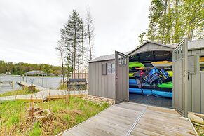 Chic Bellaire Home w/ Outdoor Kitchen on Clam Lake