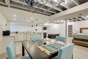 Riverfront Shenandoah Getaway w/ Kayaks & Tubes!