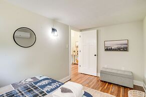 Riverfront Shenandoah Getaway w/ Kayaks & Tubes!