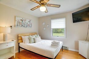 Riverfront Shenandoah Getaway w/ Kayaks & Tubes!