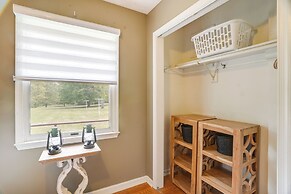 Riverfront Shenandoah Getaway w/ Kayaks & Tubes!