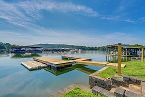 Kingsport 'boone Lake Hideaway' w/ Deck & Views!