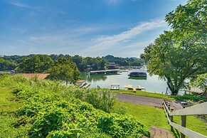 Kingsport 'boone Lake Hideaway' w/ Deck & Views!