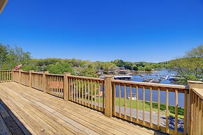 Kingsport 'boone Lake Hideaway' w/ Deck & Views!