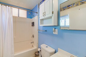 Kingsport 'boone Lake Hideaway' w/ Deck & Views!