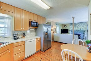 Kingsport 'boone Lake Hideaway' w/ Deck & Views!