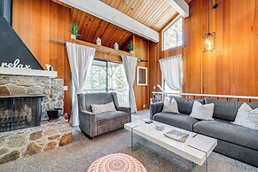 Sunny Kings Beach Retreat ~ 1 Mi to Lake Tahoe