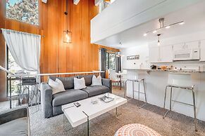 Sunny Kings Beach Retreat ~ 1 Mi to Lake Tahoe